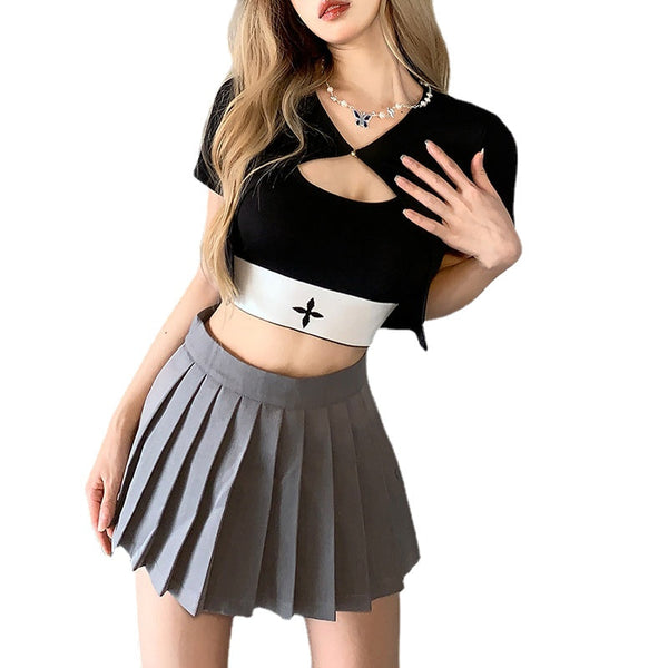 Women's Punk Round Collar Short Sleeved Crop Top with Cape