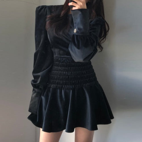 Dark puff sleeve velvet pleated slim dress