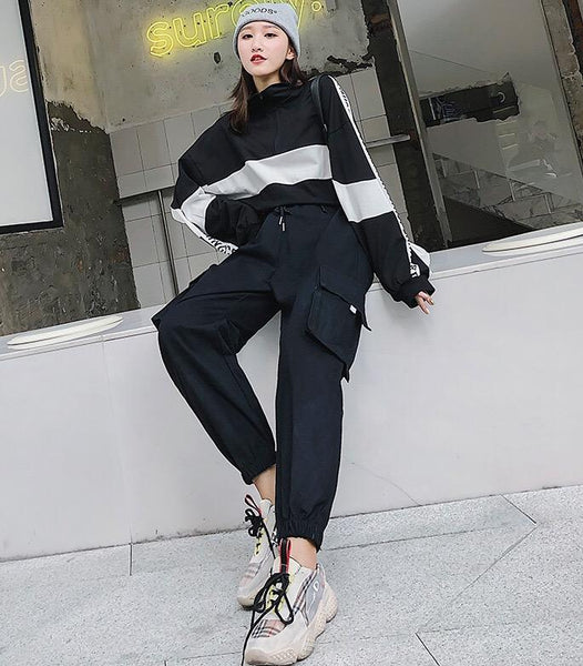 Loose Hoodie and High Waist Street Fashion Cargo Pants