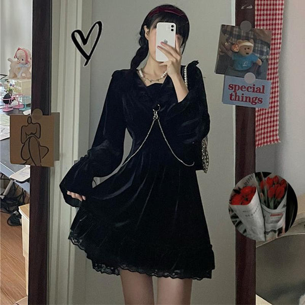 Chain Vintage Velvet Dress