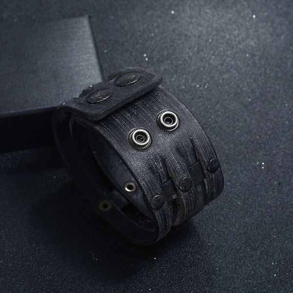 Punk Wide Leather Bracelet with Rivet / Fashion Bracelet for Men and Women